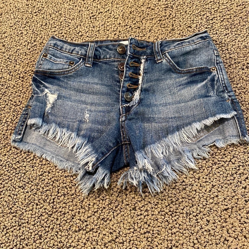 Just USA Distressed Jean Shorts Size XS in Like New Condition